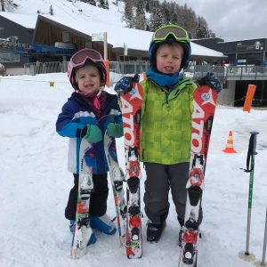 little kids skiing
