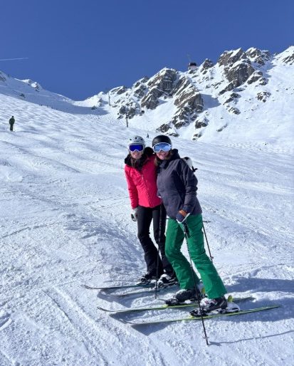 Private ski lesson in Nendaz exploring the 4 Vallées ski area with Montagne Magique Ski School.